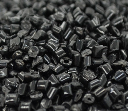 Pellets de PP reciclados negros